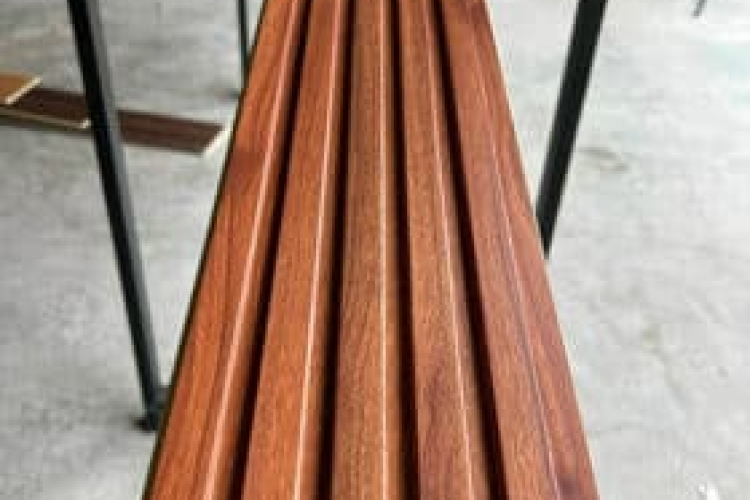 Tấm ốp lam sóng nhựa giả gỗ lux2 – Tấm ốp 5 sóng giá rẻ